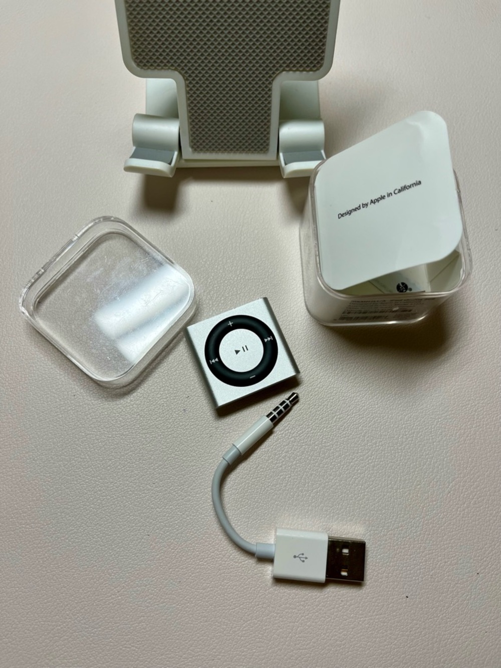 Apple iPod shuffle - 2GB (2015 - 4th generation) - Picture 7 of 8